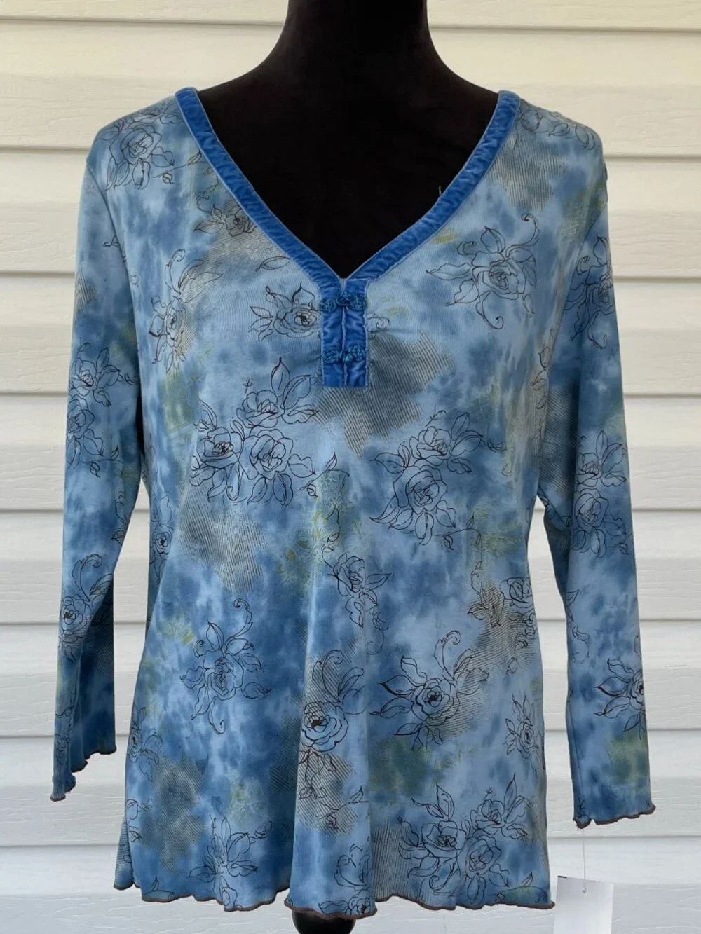 NWT ONE WORLD Blue/Brown Tee XL - Picture 1 of 6